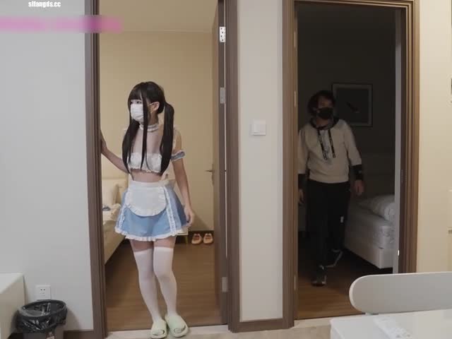 女仆装小美女